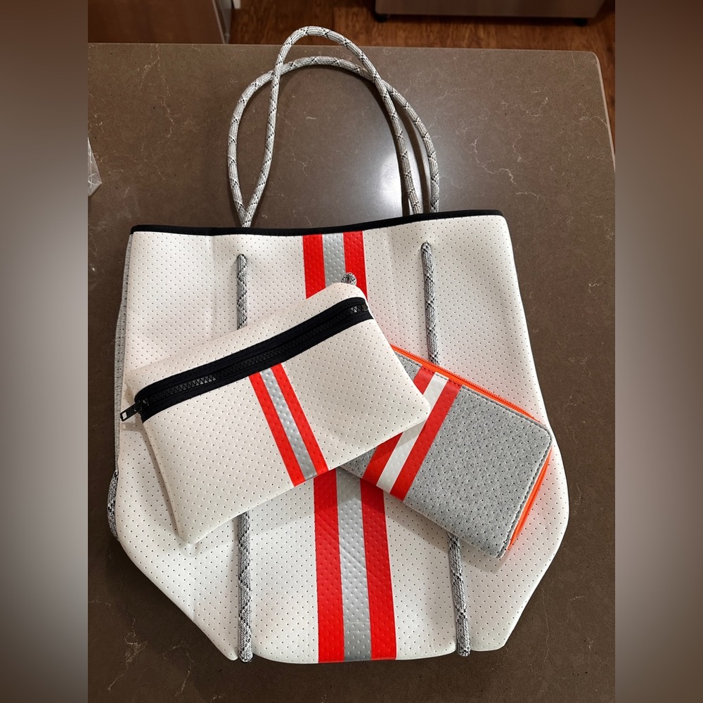 HAUTE SHORE White Tote with Red and Silver Center Stripes